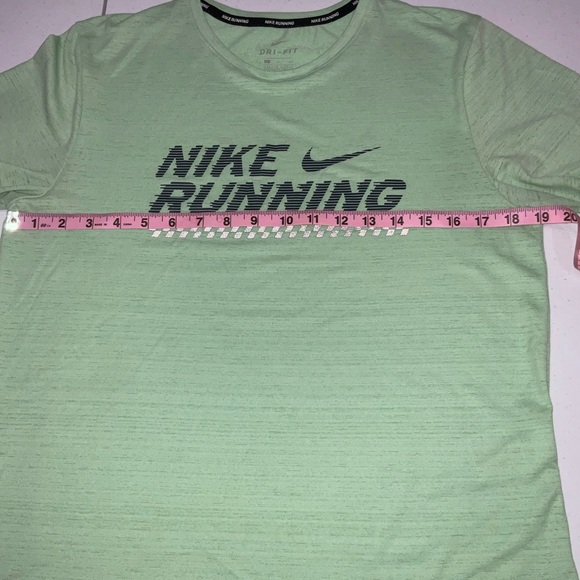 Nike Miler Running Graphic Tee Light Green Reflective Strips Men’s Size Small - Picture 3 of 9